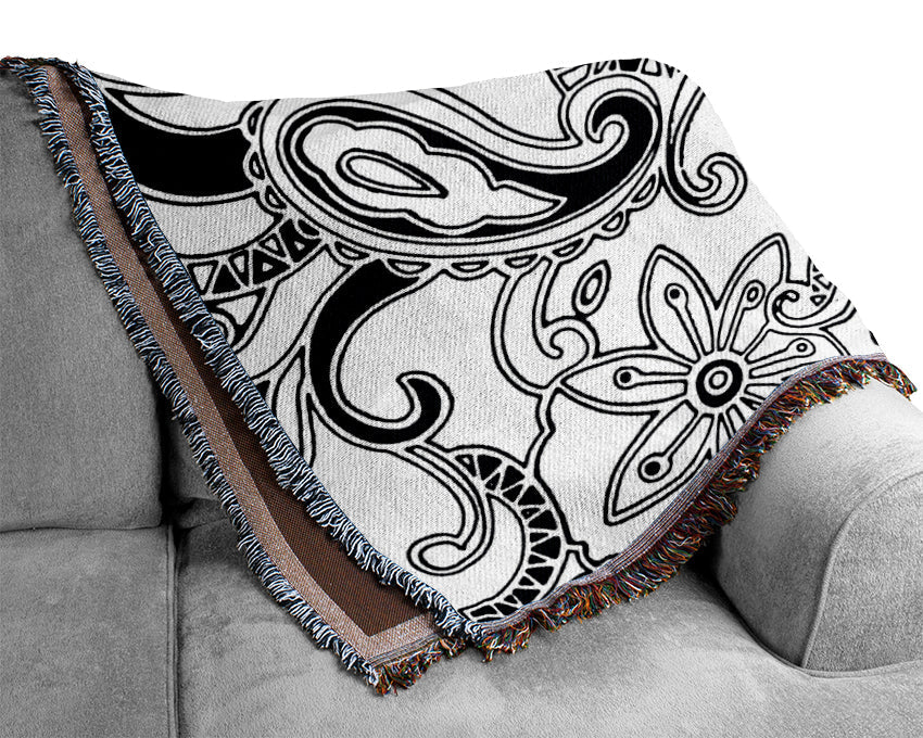 Pasley Garden Black On White