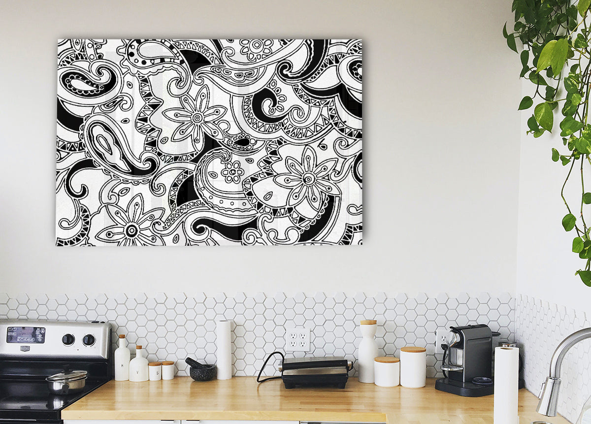 Pasley Garden Black On White