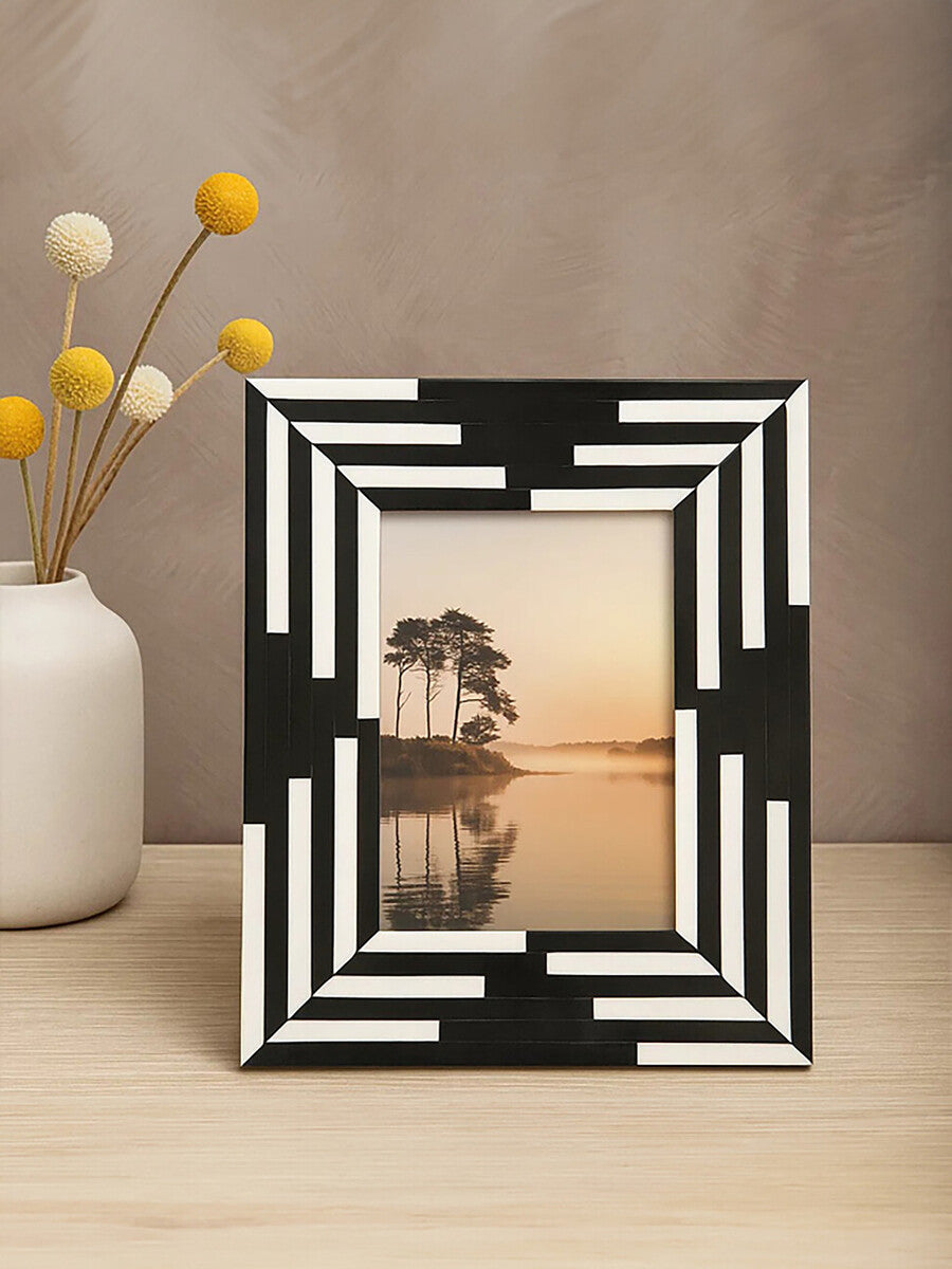 Donato 5in x 7in Black and White Stripe Photo Frame