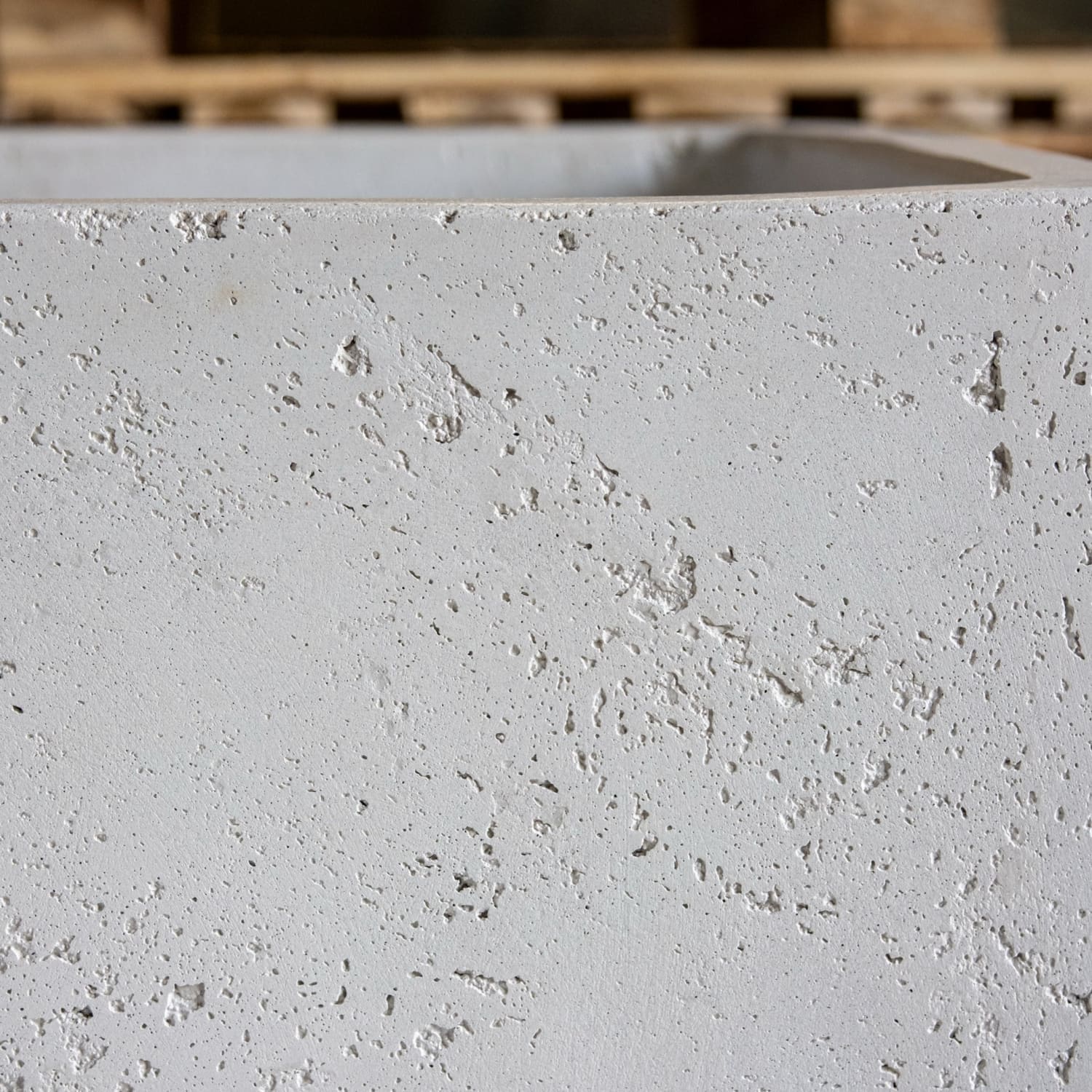 Cubrosa | White Mist – 40cm Medium Square Concrete Planter – 38L Outdoor Indoor Pot