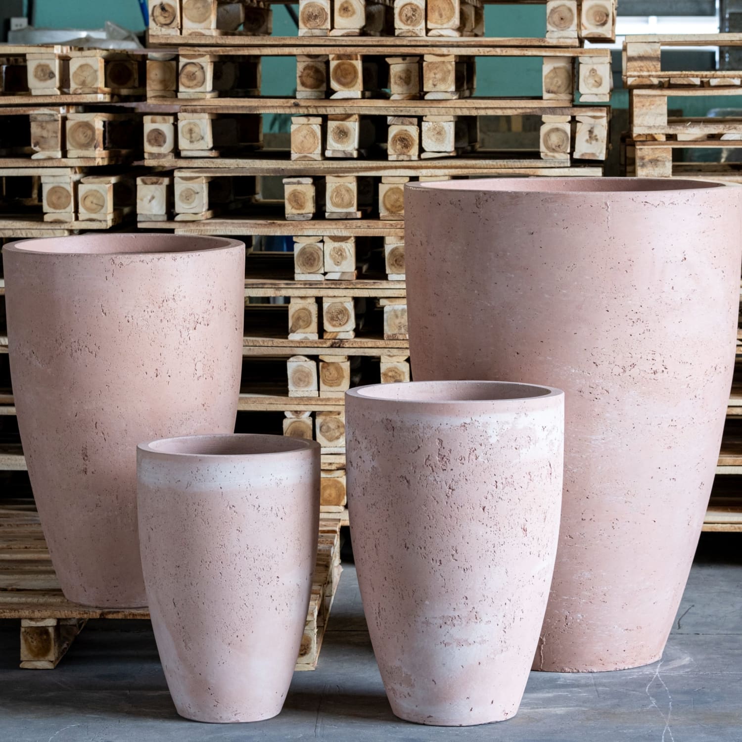 Vessara | Blushstone – 40cm Large Tall Concrete Planter – 15L Decorative Vase Pot